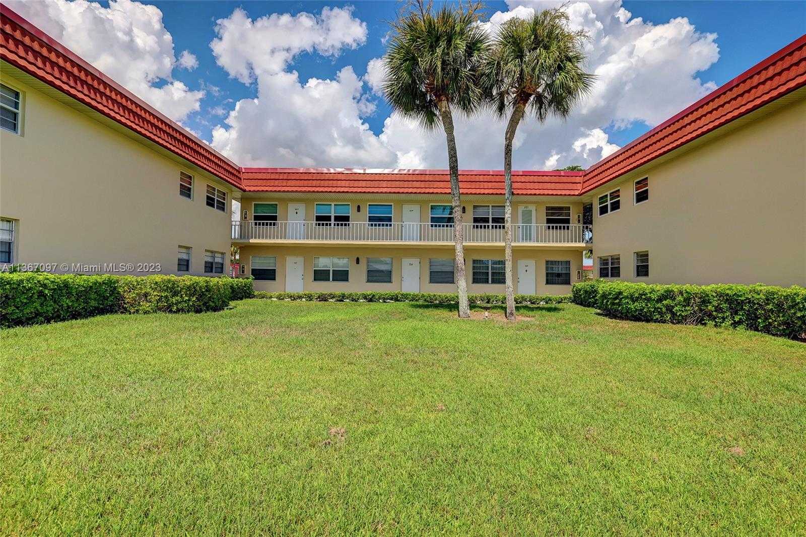 Condominium in Vero Beach, Florida 11656796