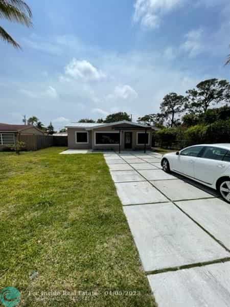 Dom w North Miami Beach, Florida 11656798