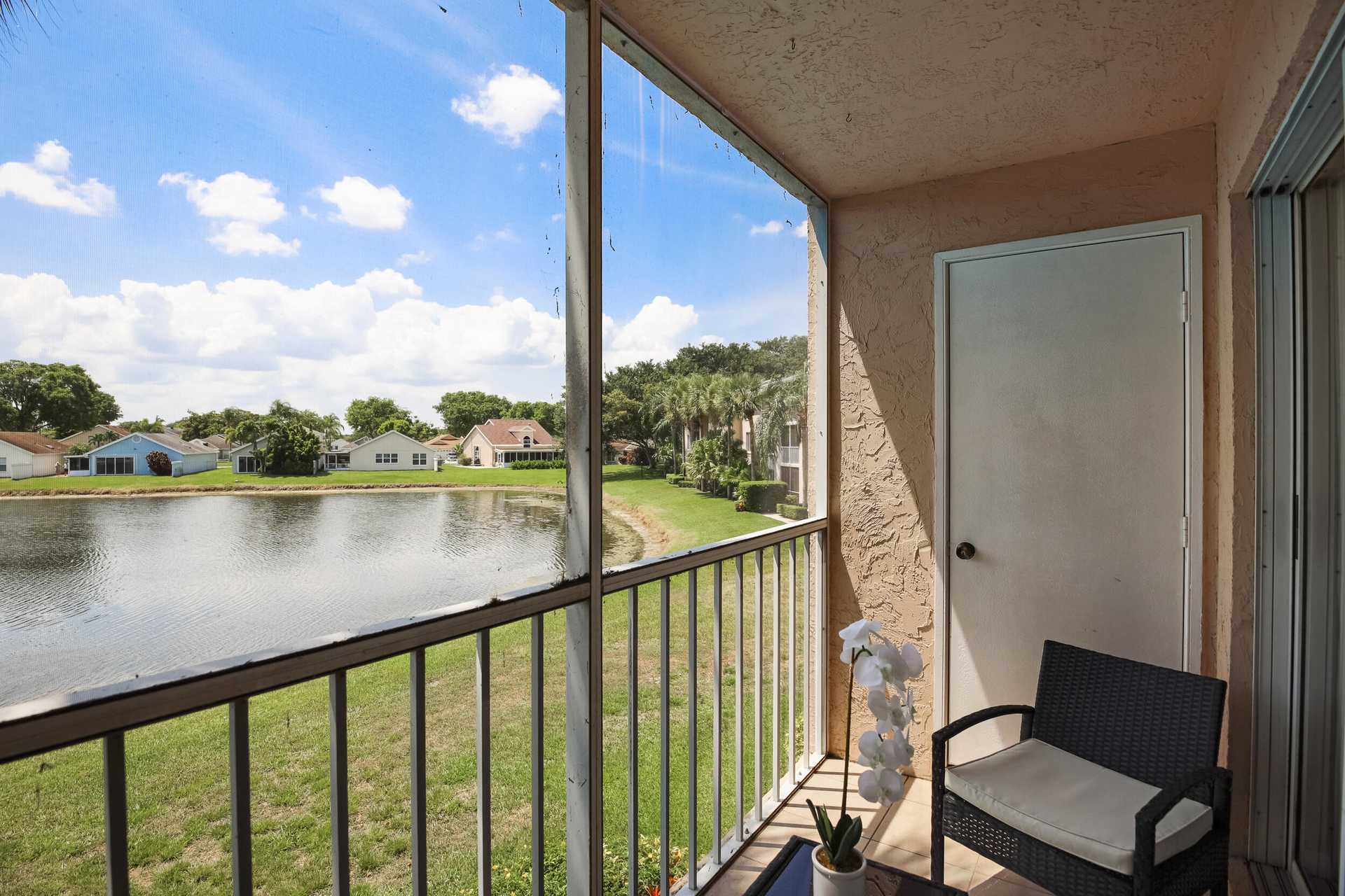 Condominium in Villages of Oriole, Florida 11656800