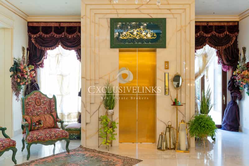 Residential in Dubai, Dubai 11657104