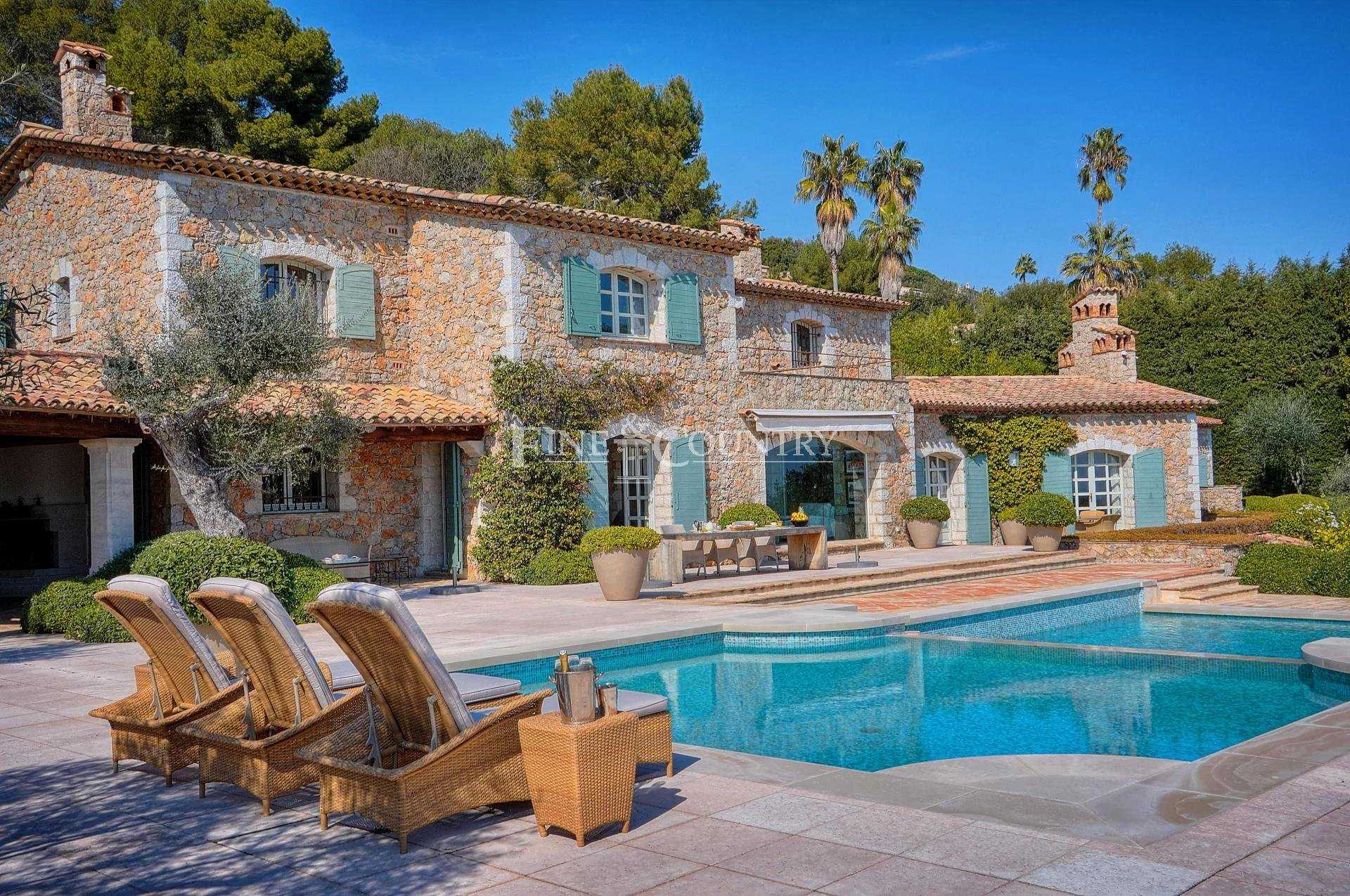 rumah dalam Saint-Paul-de-Vence, Provence-Alpes-Côte d'Azur 11657269