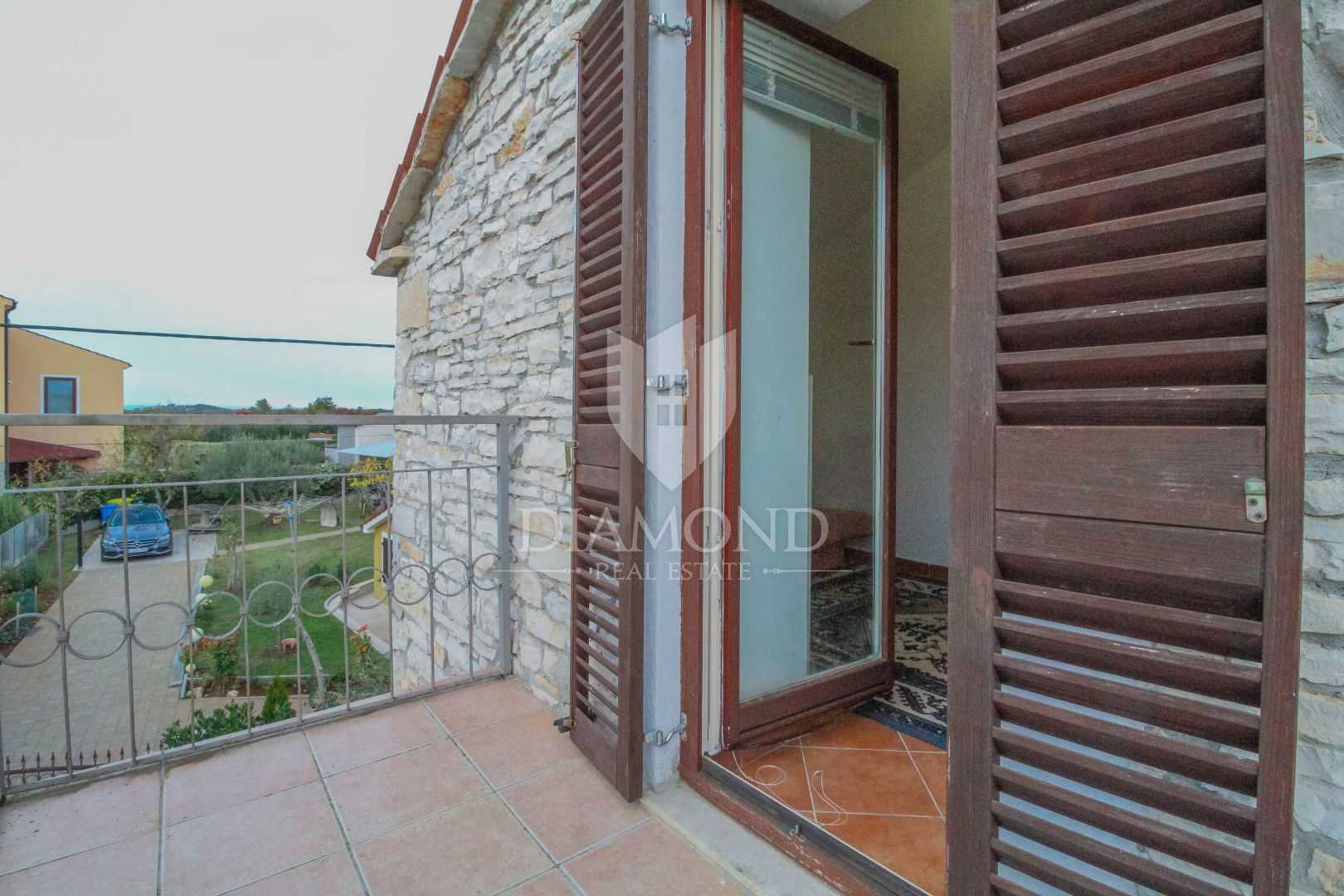Rumah di Kaštel, Istria County 11657474
