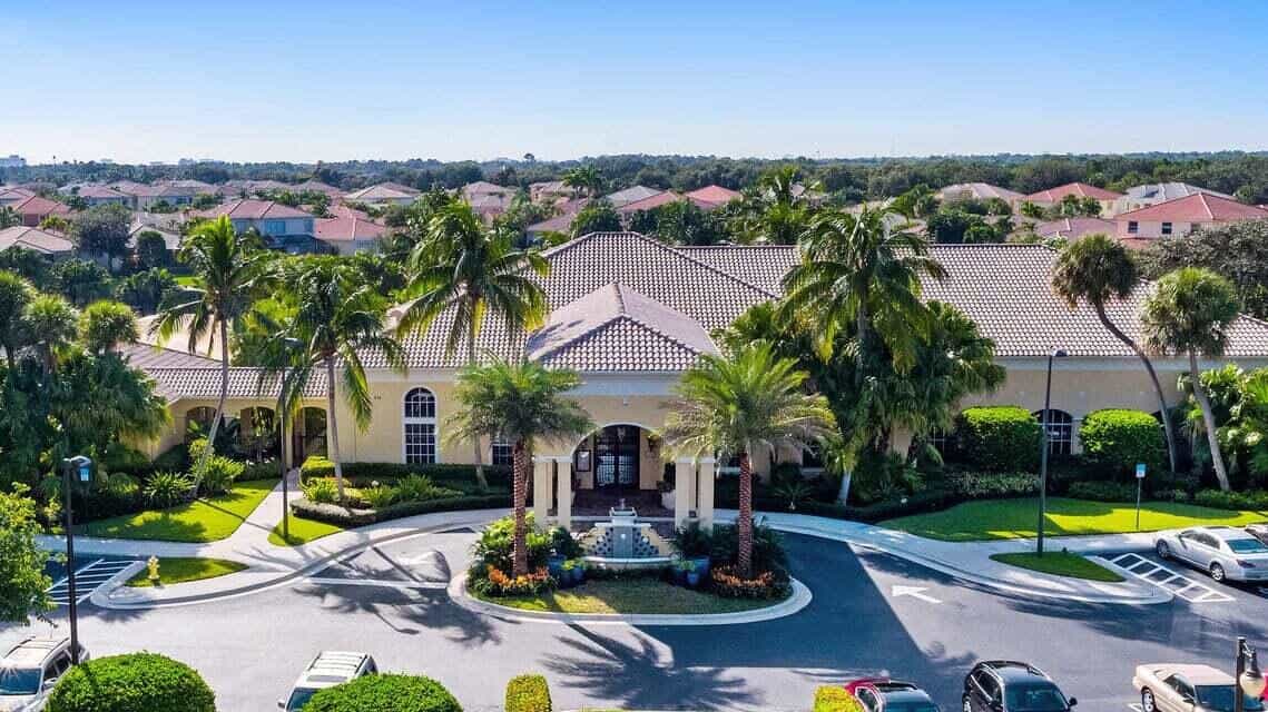 House in Palm Beach Gardens, Florida 11657634