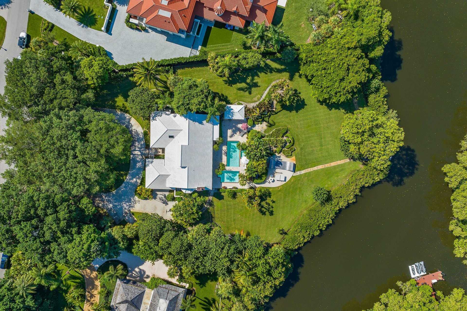 Rumah di Punggung Bukit Juno, Florida 11657638