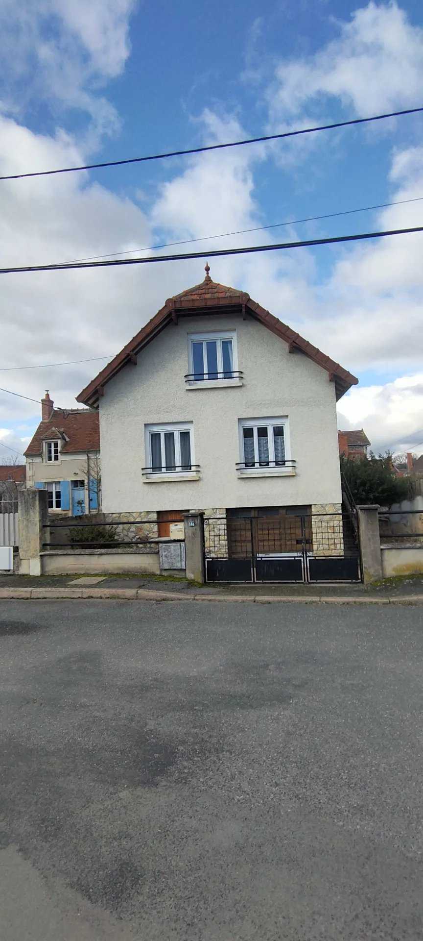 Multiple Houses in Saint-Amand-Montrond, Centre-Val de Loire 11657673