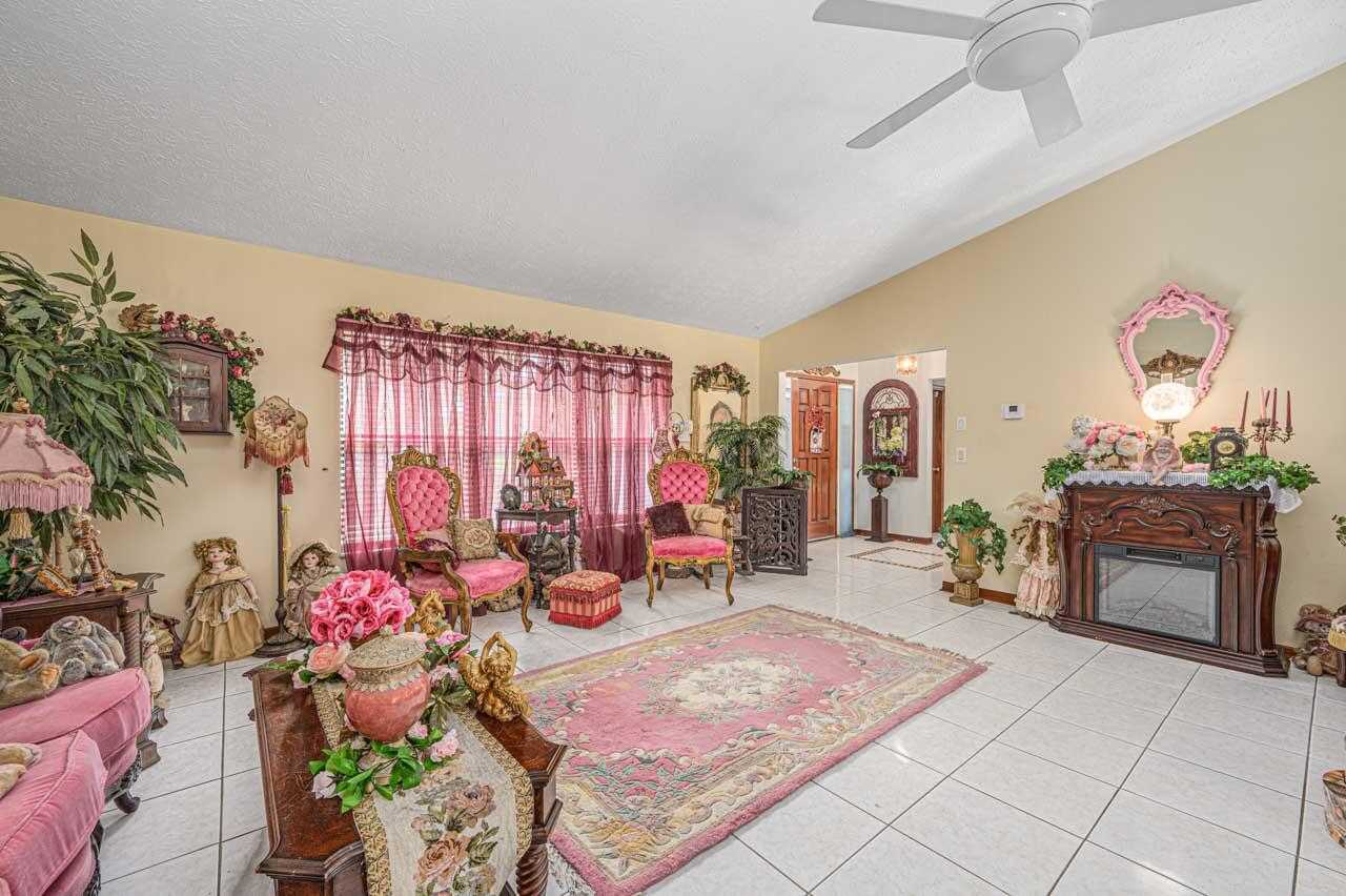 House in Port St. Lucie, Florida 11657755