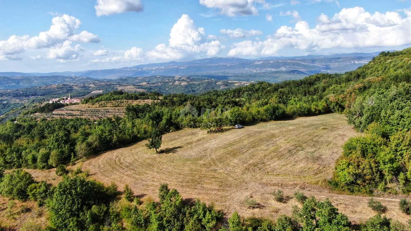 Γη σε Klarici, Istarska Zupanija 11657859
