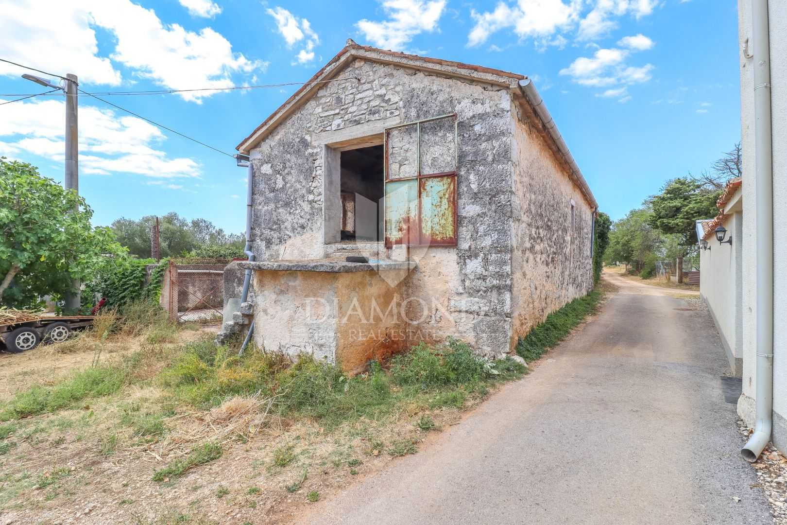 House in Vrsar, Istria County 11658224
