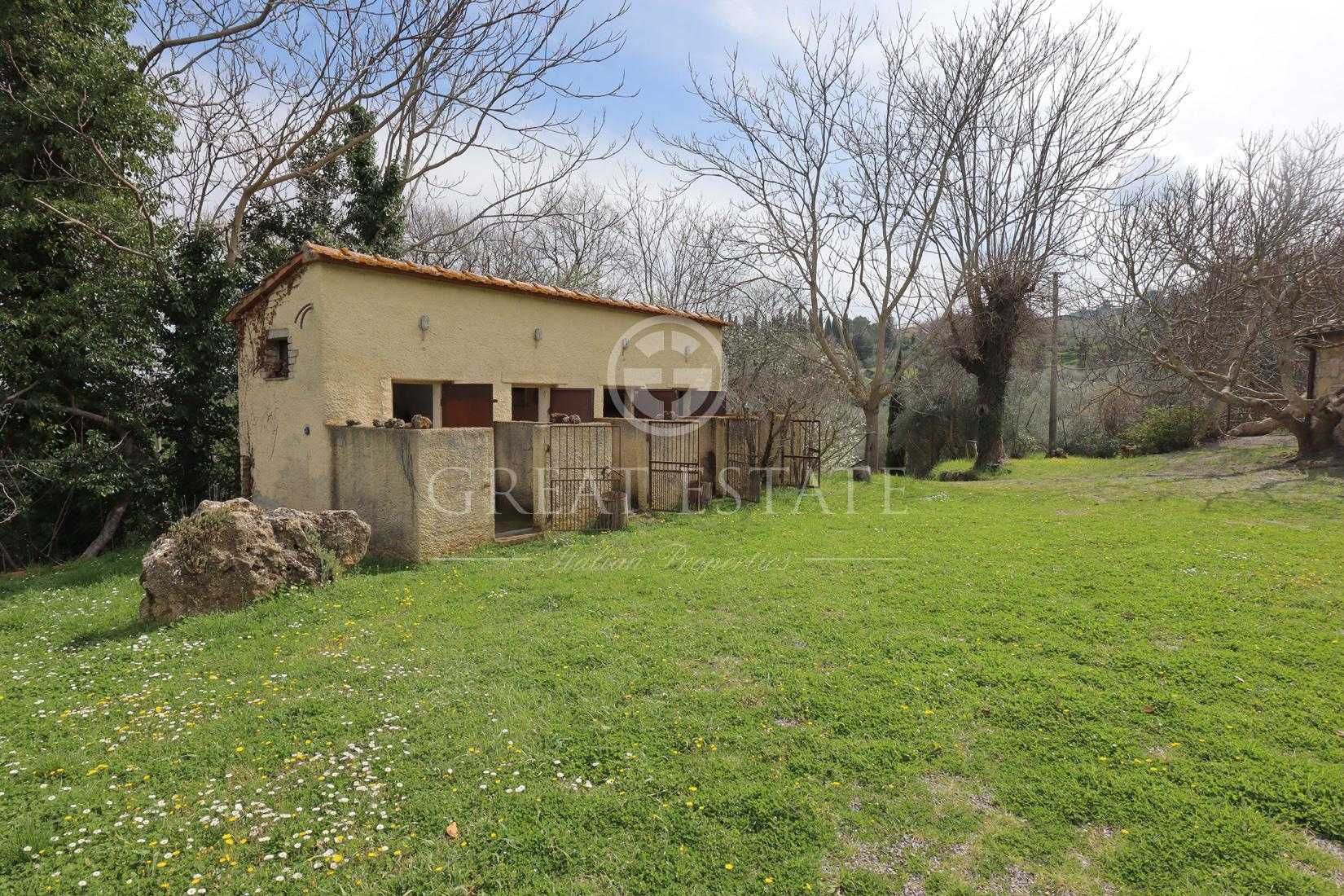 House in Sarteano, Tuscany 11658788