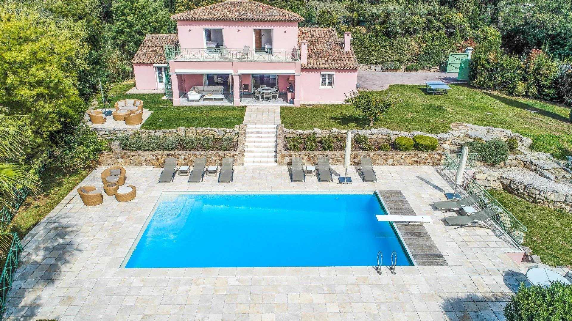 Rumah di Grimaud, Provence-Alpes-Cote d'Azur 11659223