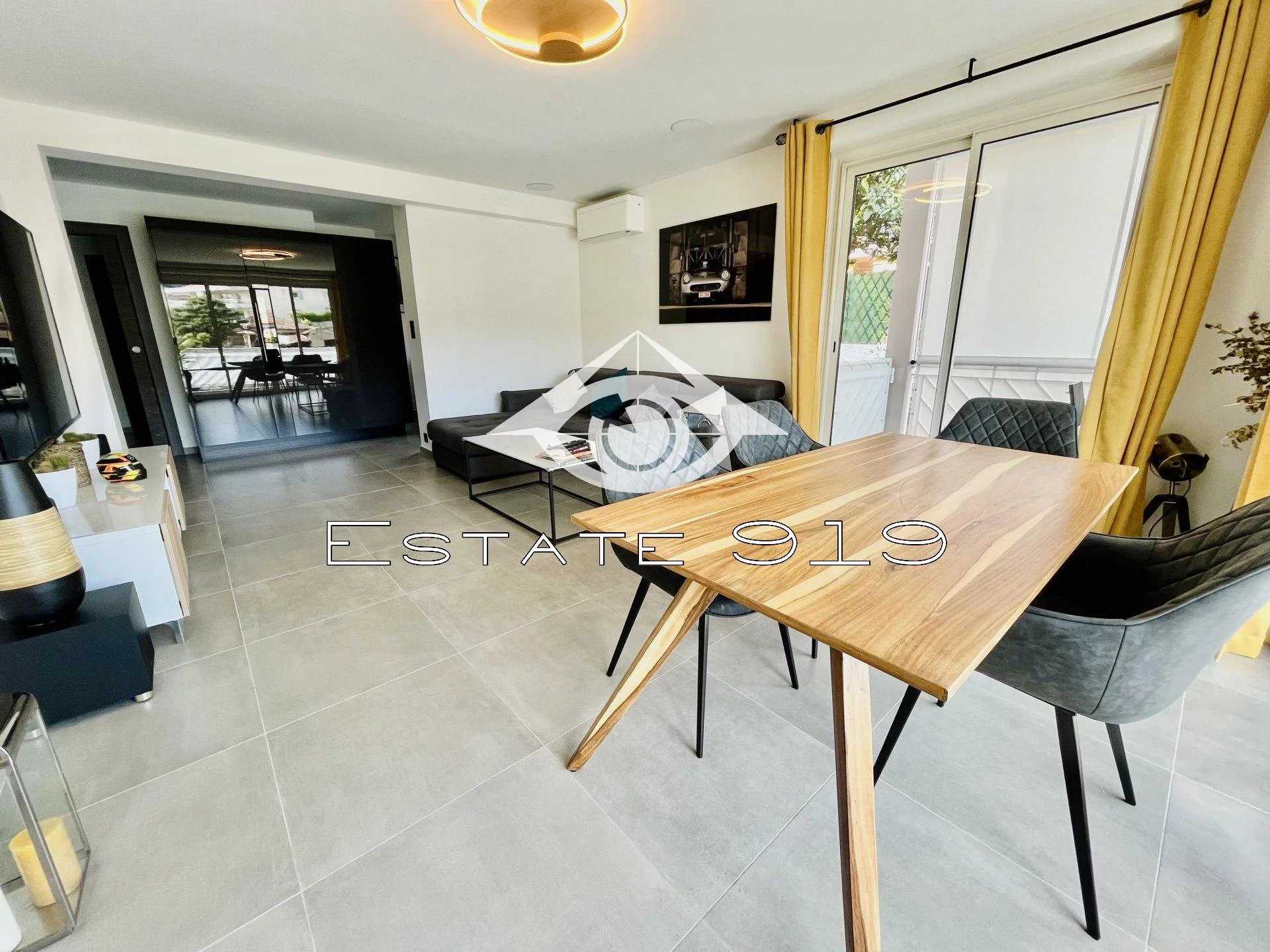 Condominium in Le Cannet, Provence-Alpes-Cote d'Azur 11659234
