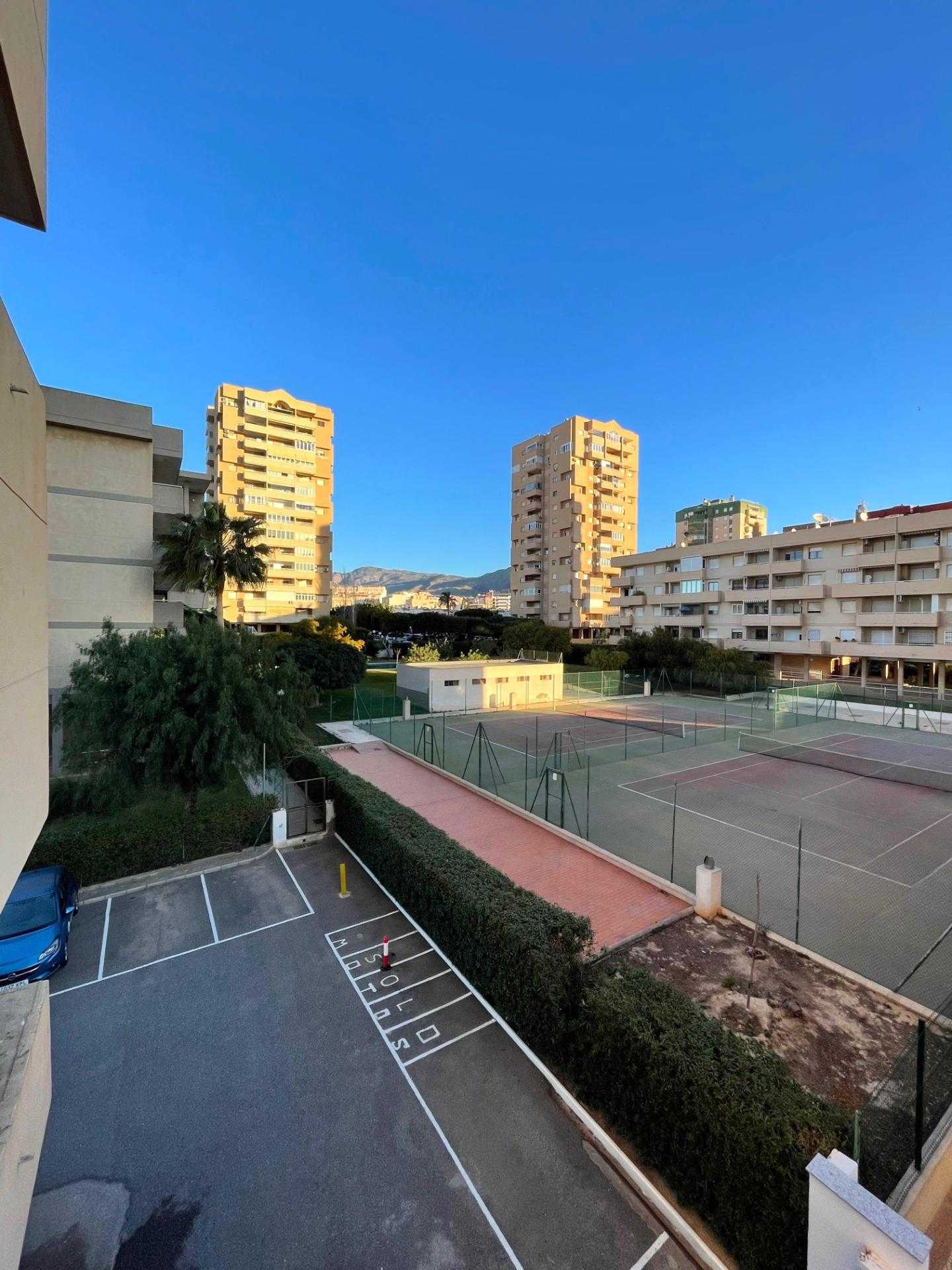 Condominium in Roquetas de Mar, Andalucía 11659730