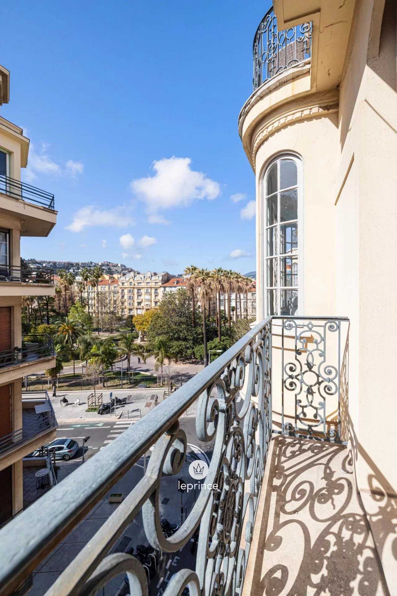 Condominium dans Nice, Alpes-Maritimes 11659857