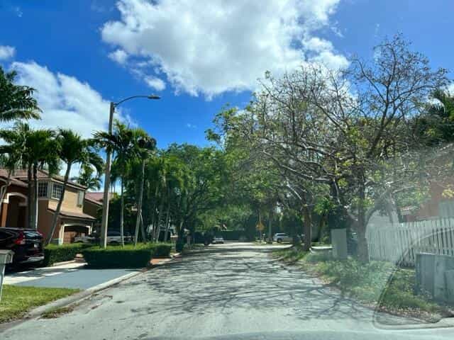 Будинок в Miami, Florida 11659914