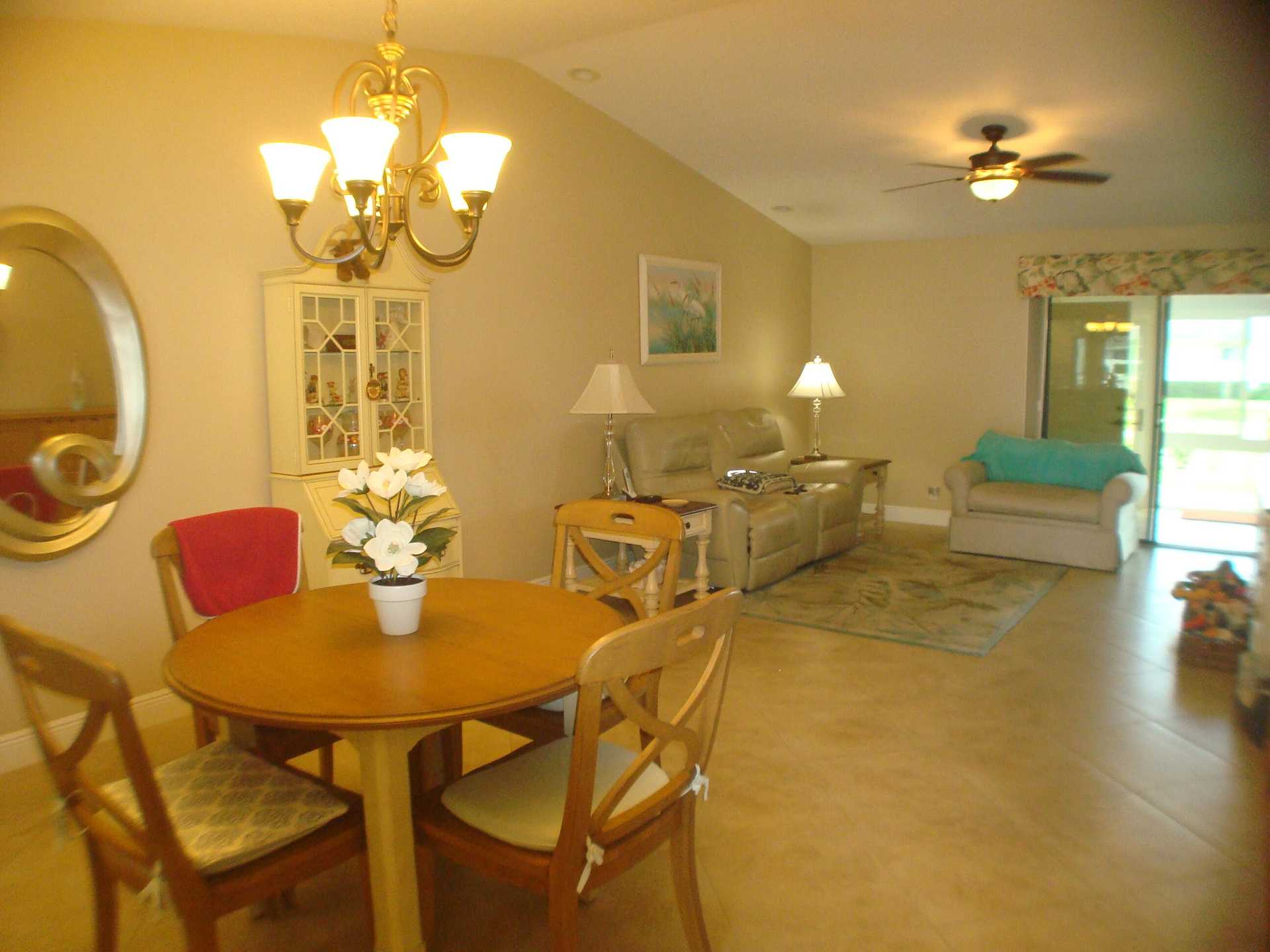 公寓 在 West Palm Beach, Florida 11659915