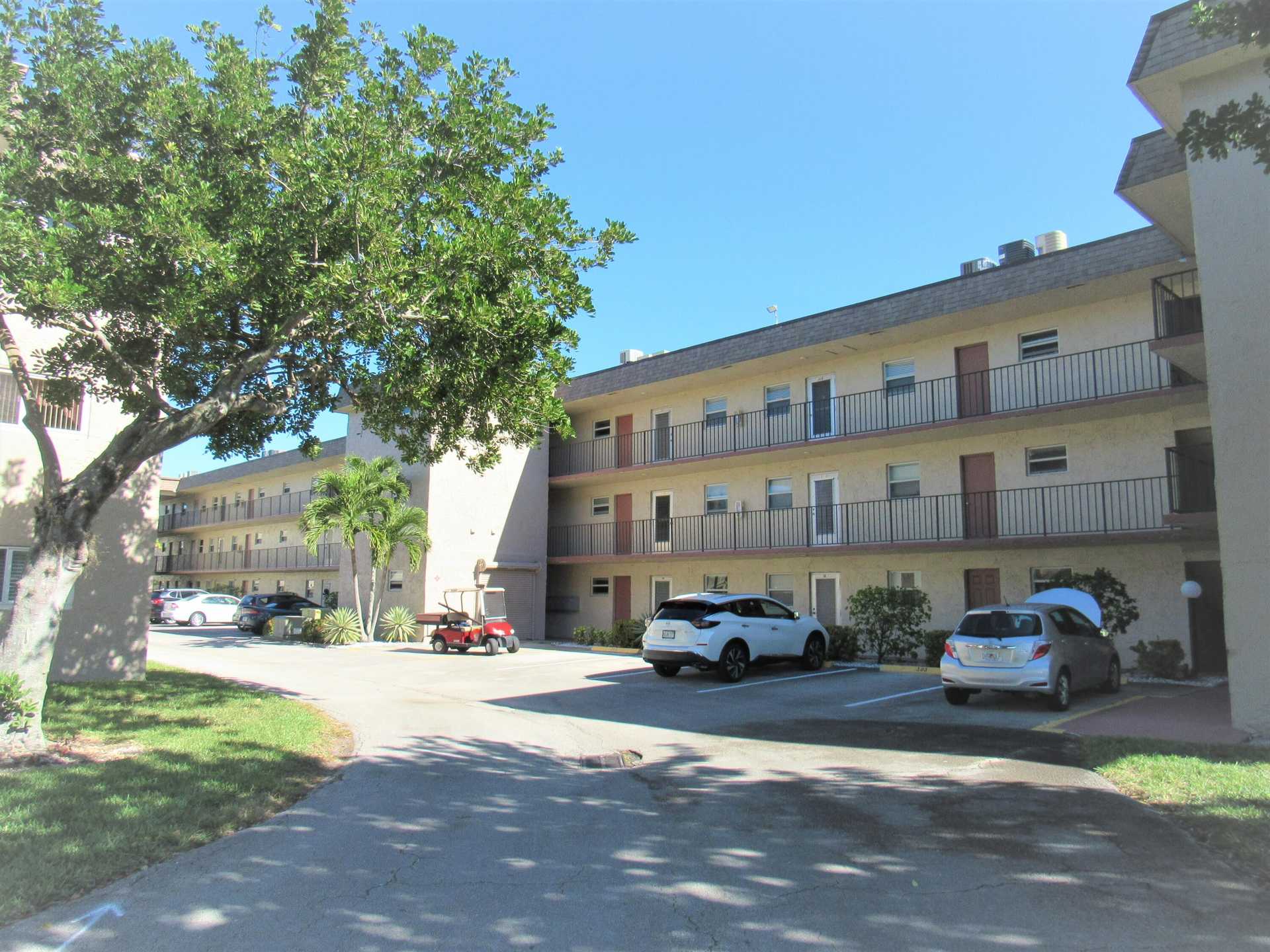 Condominium in Palm Springs, Florida 11659916