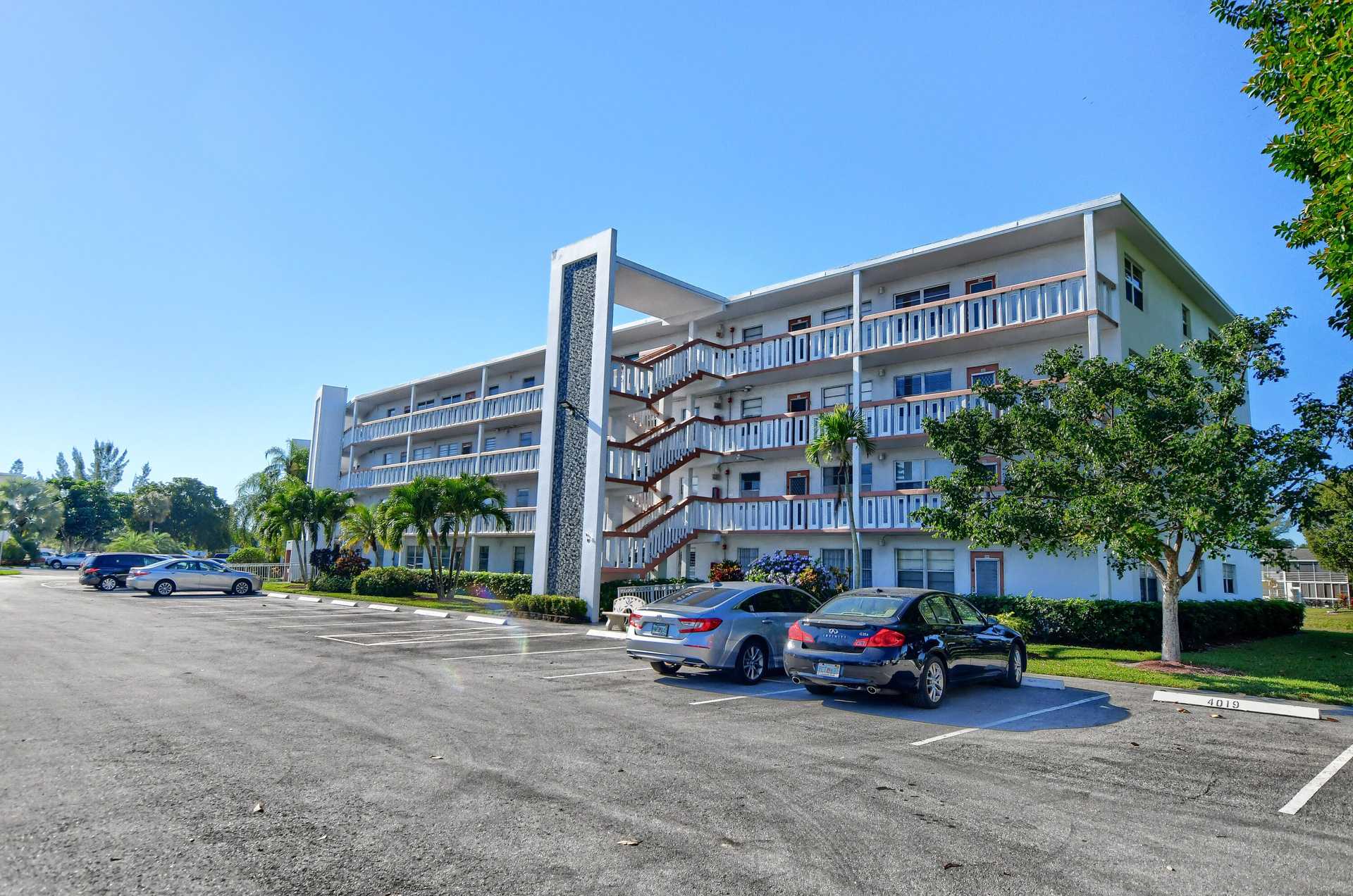 公寓 在 迪尔菲尔德海滩, 佛罗里达 11659919