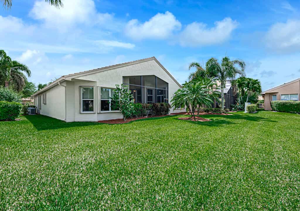 House in Lake Worth, Florida 11659928