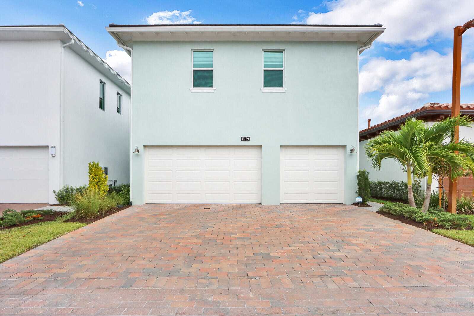House in Palm Beach Gardens, Florida 11659930