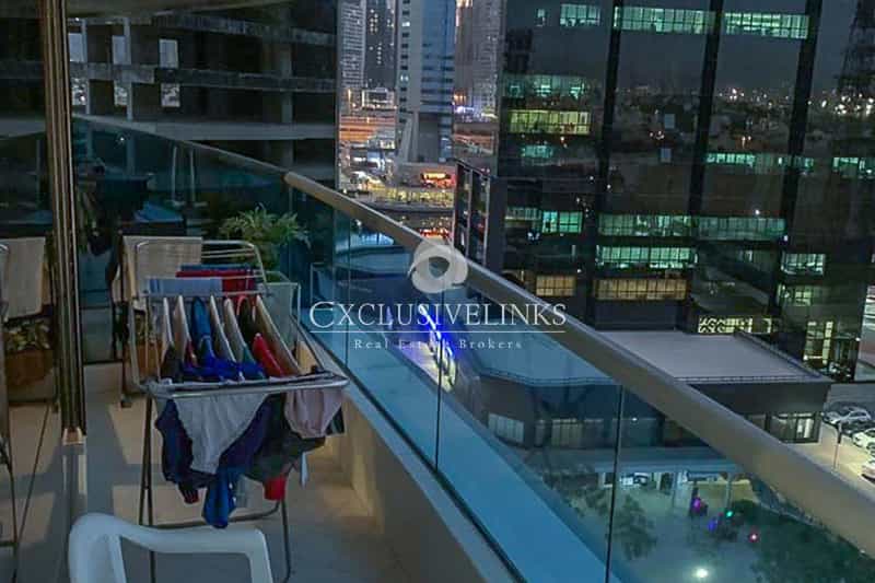 Condominium in Dubai, Dubayy 11660072