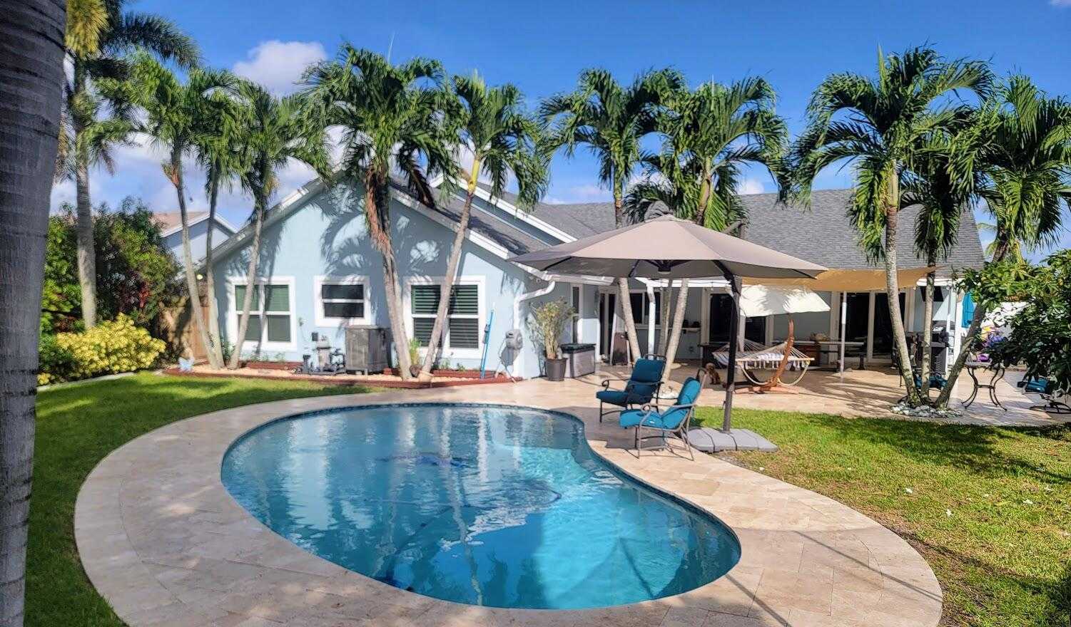 rumah dalam Greenacres, Florida 11660549