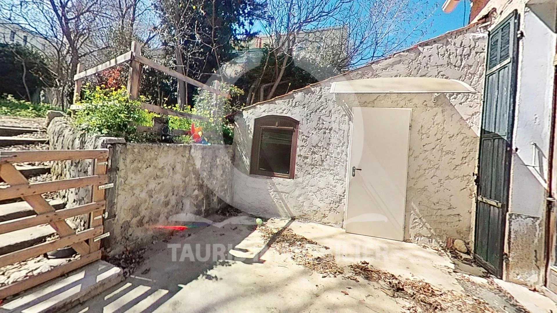 House in La Penne-sur-Huveaune, Provence-Alpes-Cote d'Azur 11660556