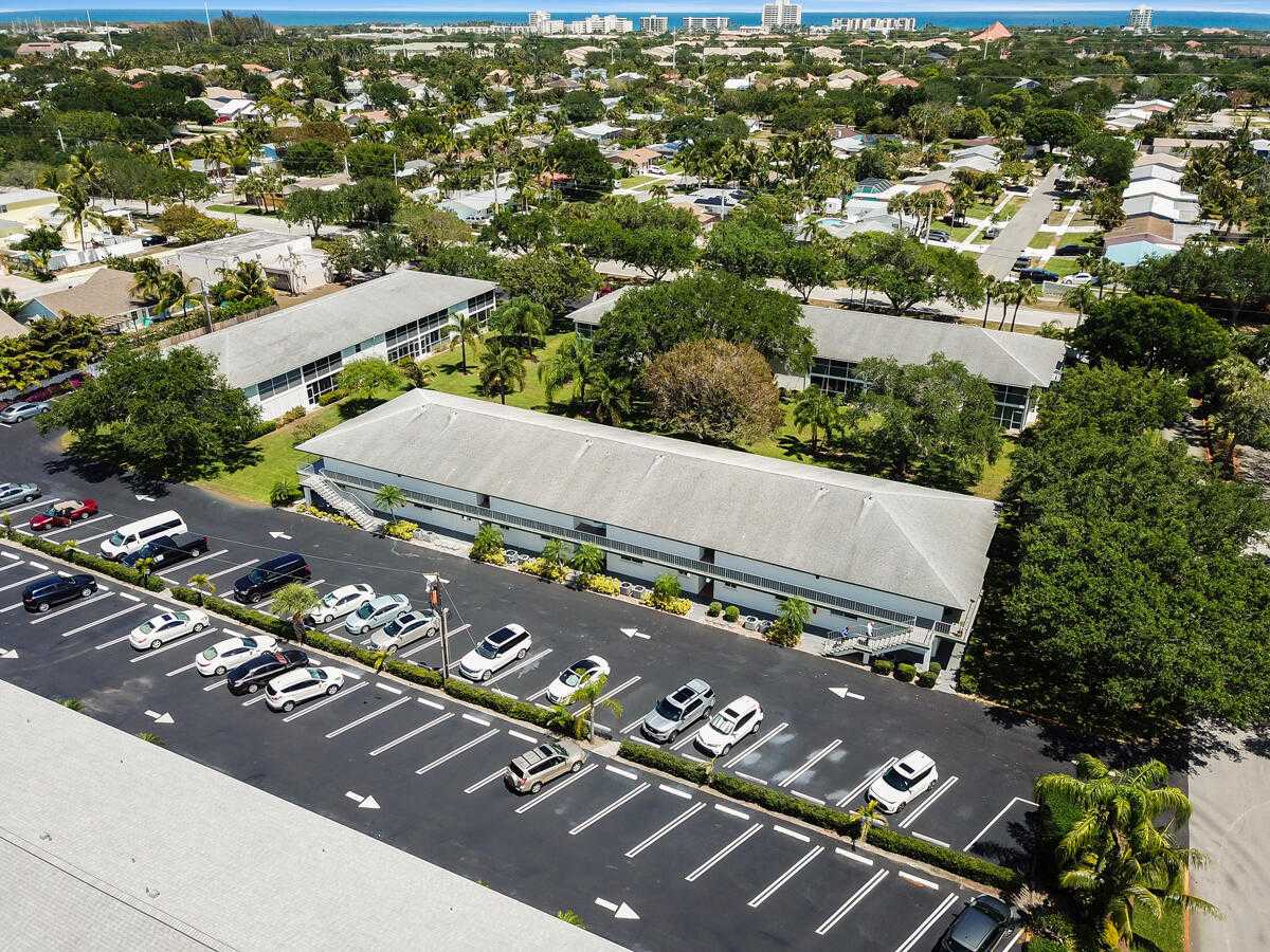 Condominium in Tequesta, Florida 11660566