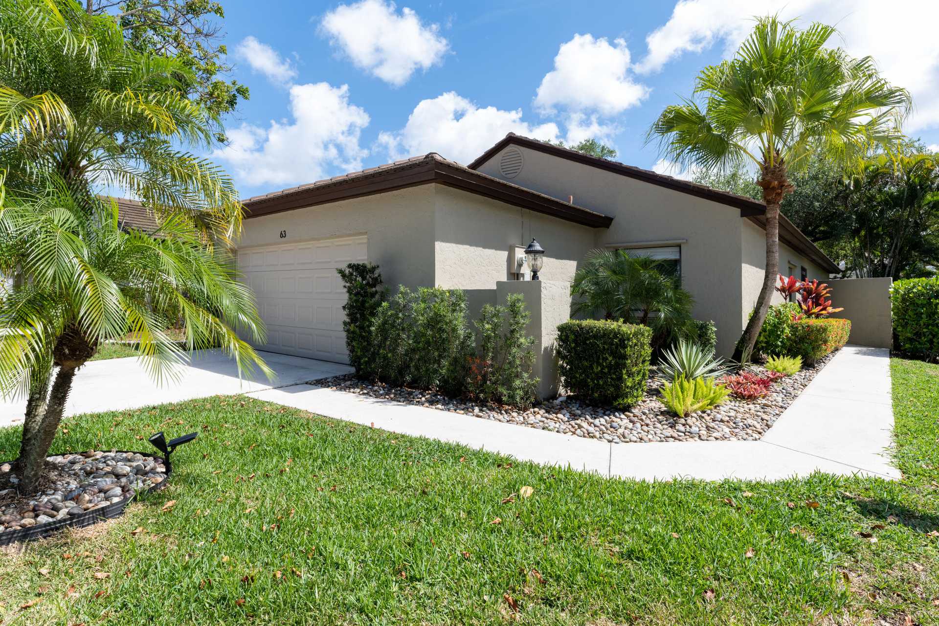 House in Palm Beach Gardens, Florida 11660570