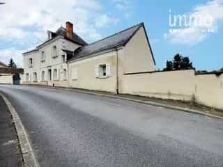 House in Saint-Georges-sur-Cher, Centre-Val de Loire 11660588