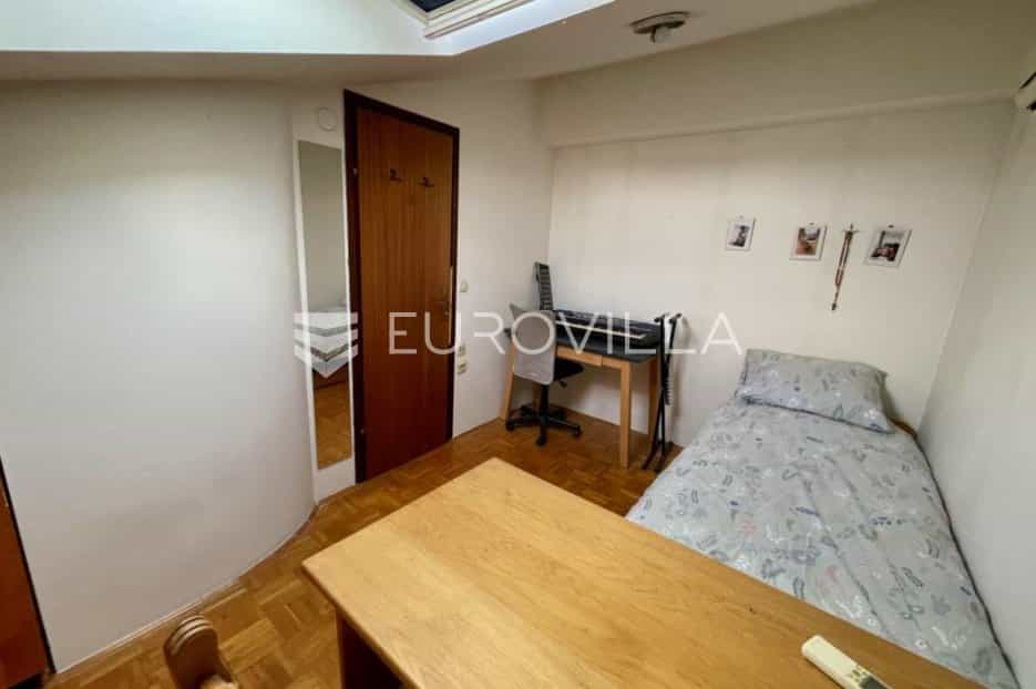 公寓 在 Zagreb,  11660952