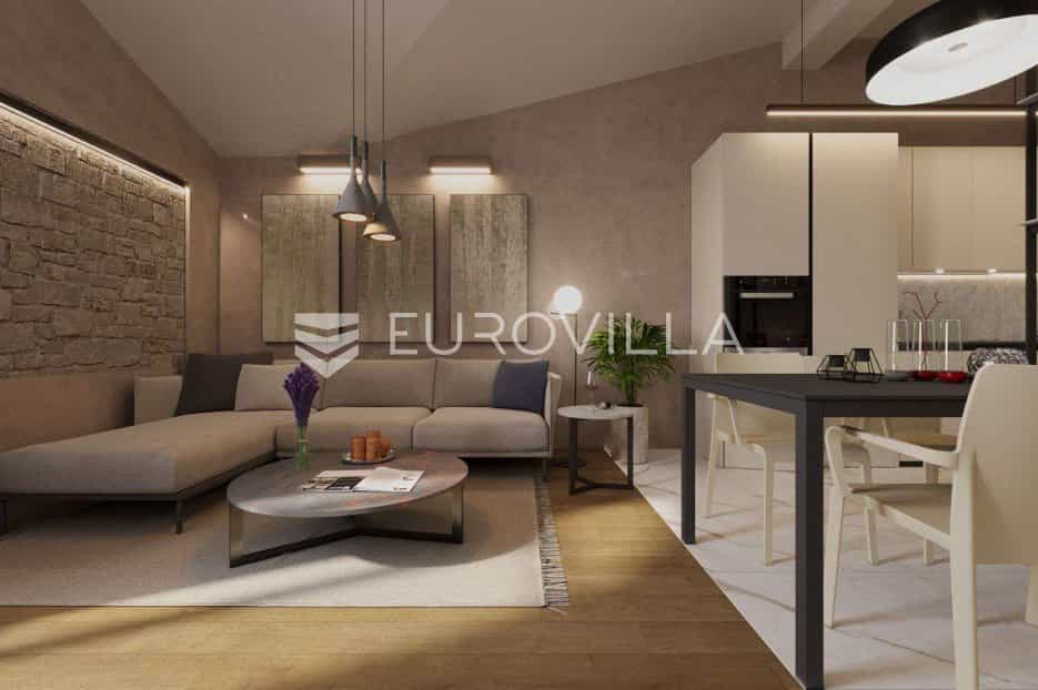 Condominium in Pula, Istarska Zupanija 11660953