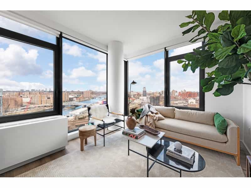 Condominium in Manhattan, New York 11660997