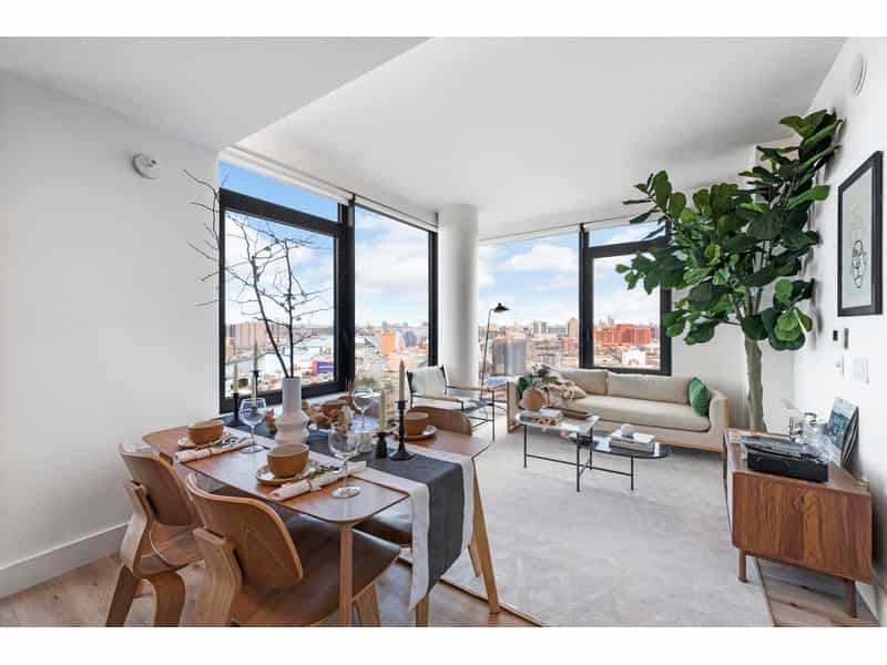 Condominium in Manhattan, New York 11660997