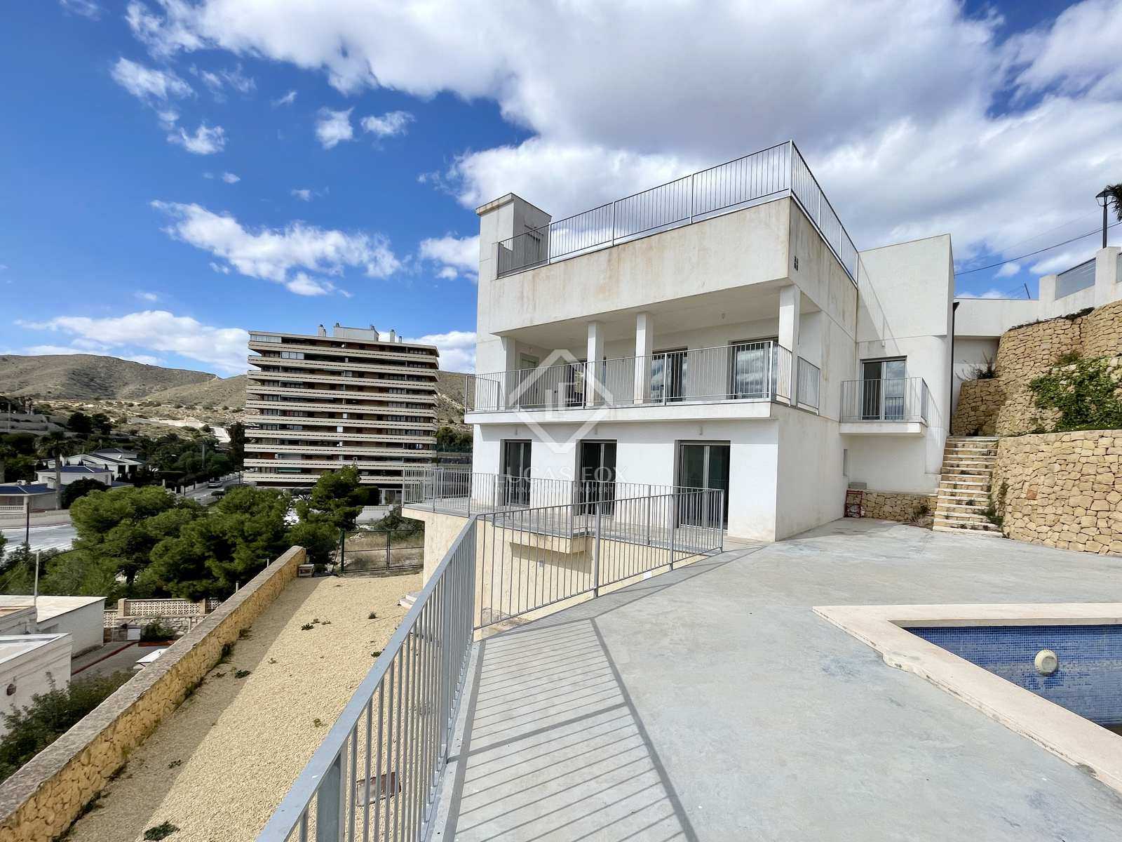 House in Carrer del Mar, Valencia 11661069