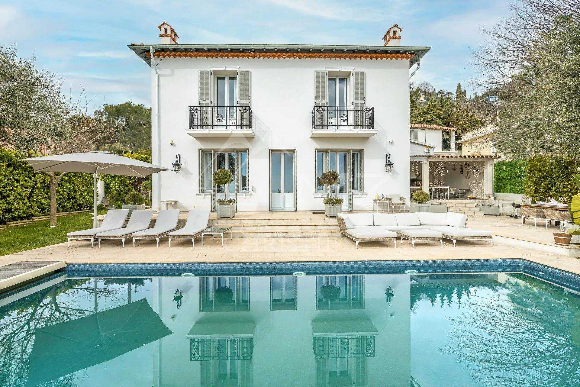House in Eze, Provence-Alpes-Cote d'Azur 11661102