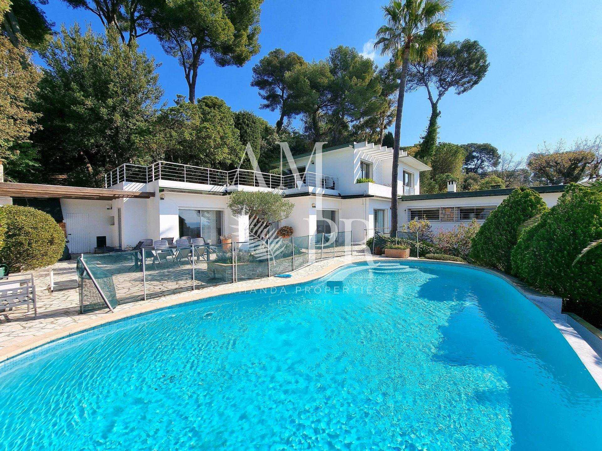 Rumah di Cannes, Provence-Alpes-Cote d'Azur 11661106