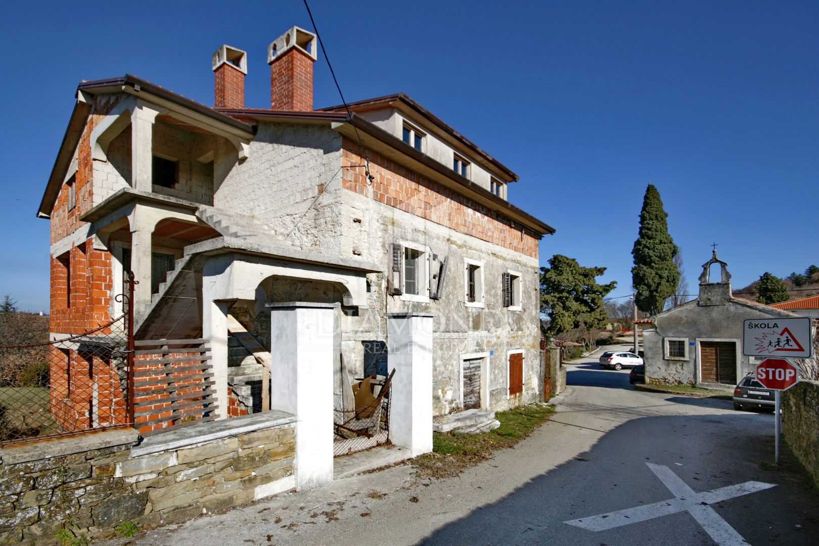House in Momjan, Istria County 11661320