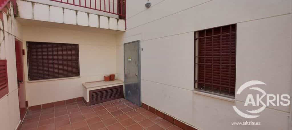 Квартира в Esquivias, Castilla-La Mancha 11661471