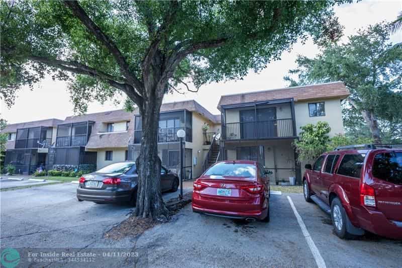 Condominium in Pompano Beach, Florida 11661515