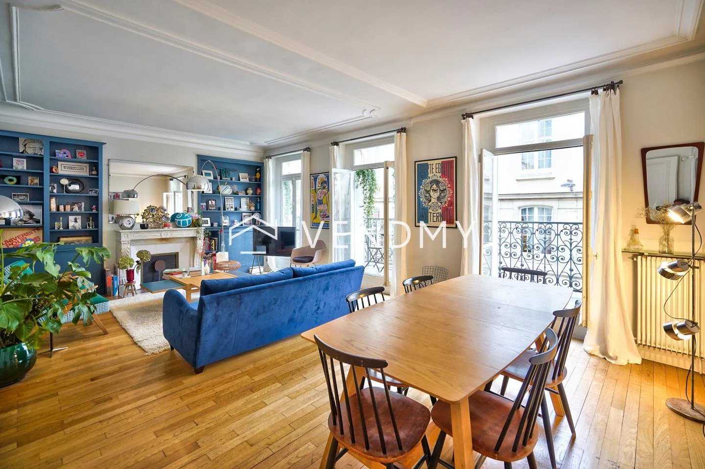 Condominium in Paris, Ile-de-France 11661527