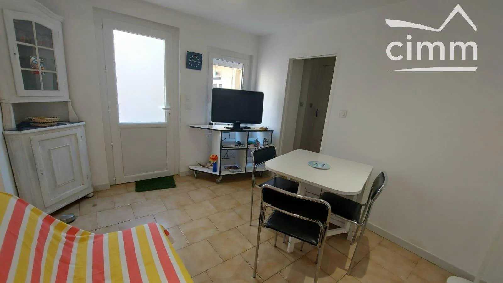 Condominium in Valras-Plage, Occitanië 11661543