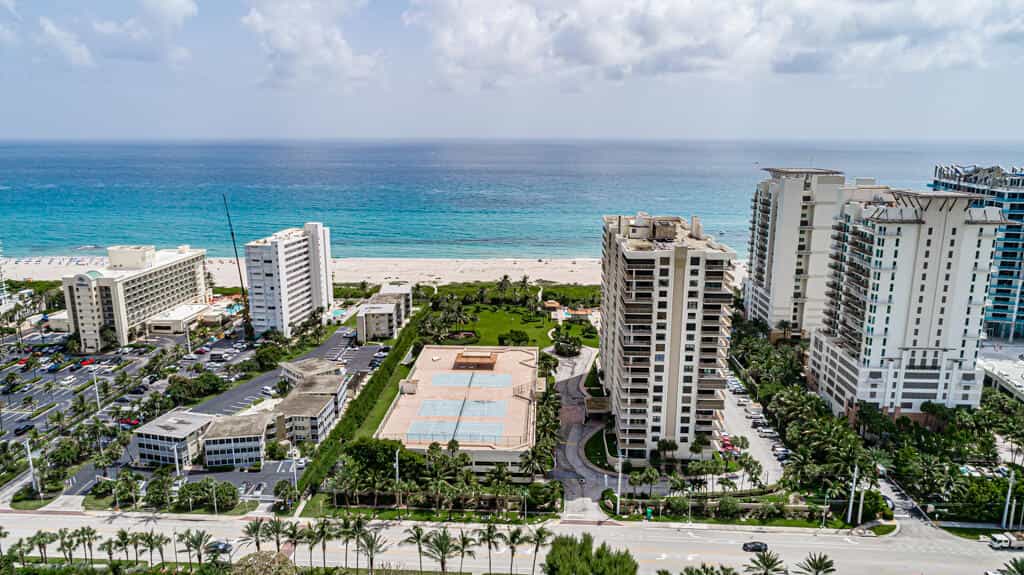 Condominium in West Palm Beach, Florida 11662316