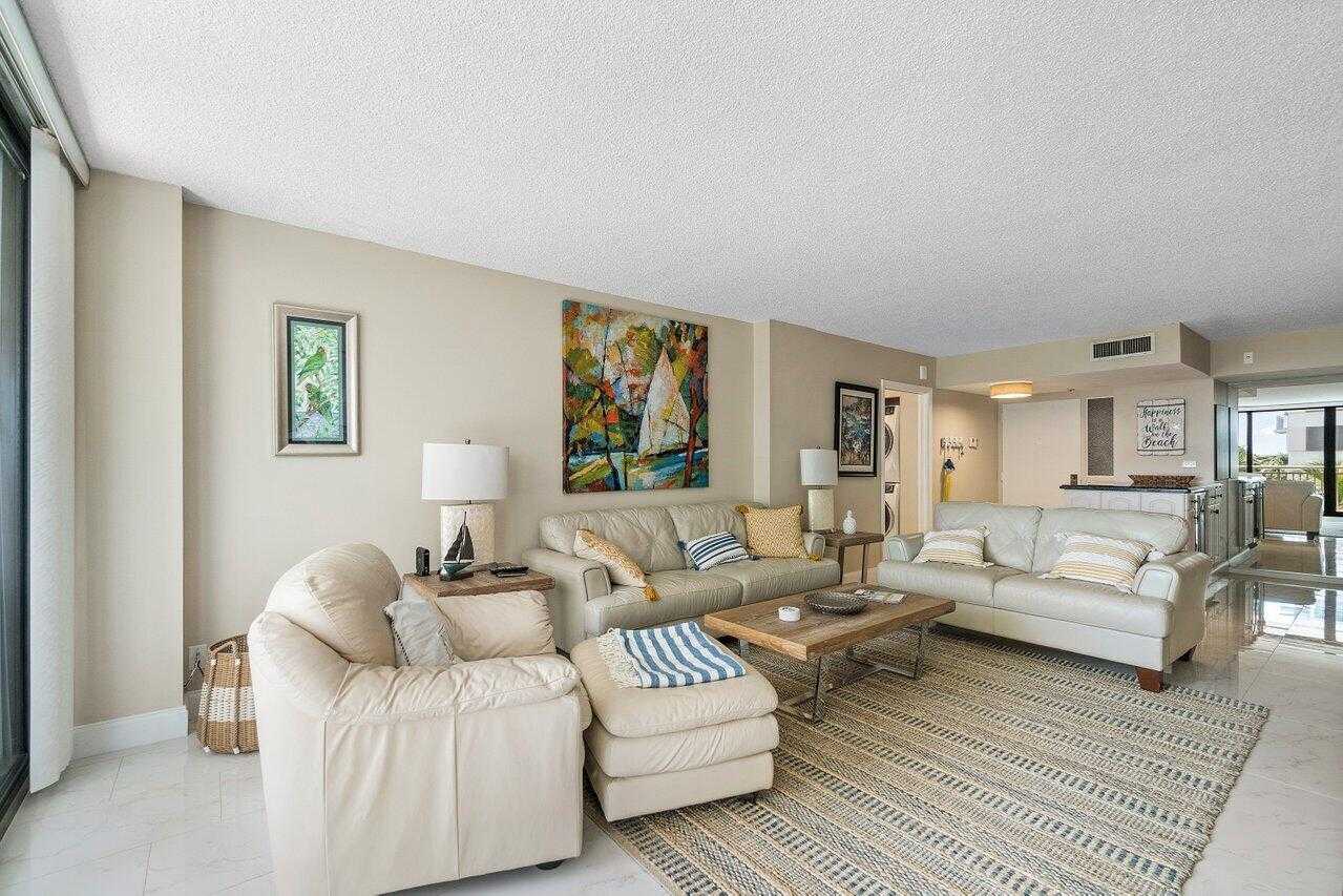Condominium in West Palm Beach, Florida 11662316