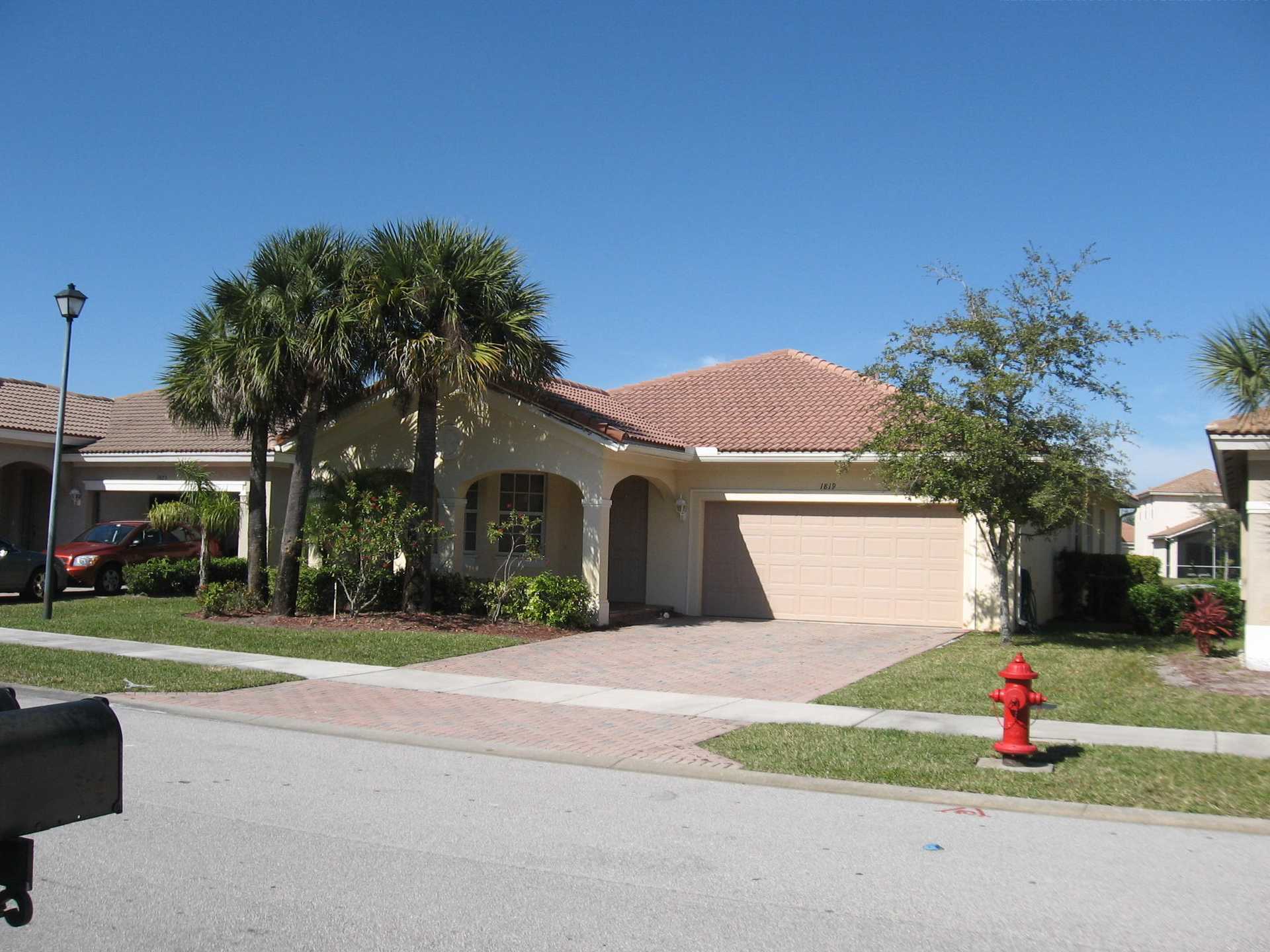 жилой дом в Порт-Сент-Люси, Флорида 11662324