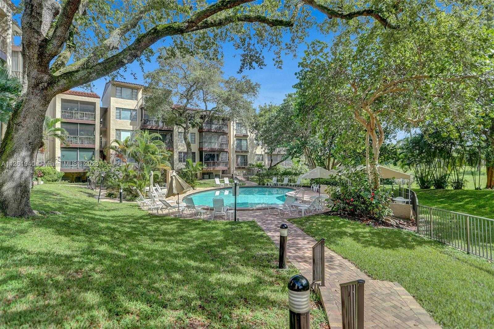 Condominium in Lauderhill, Florida 11662330
