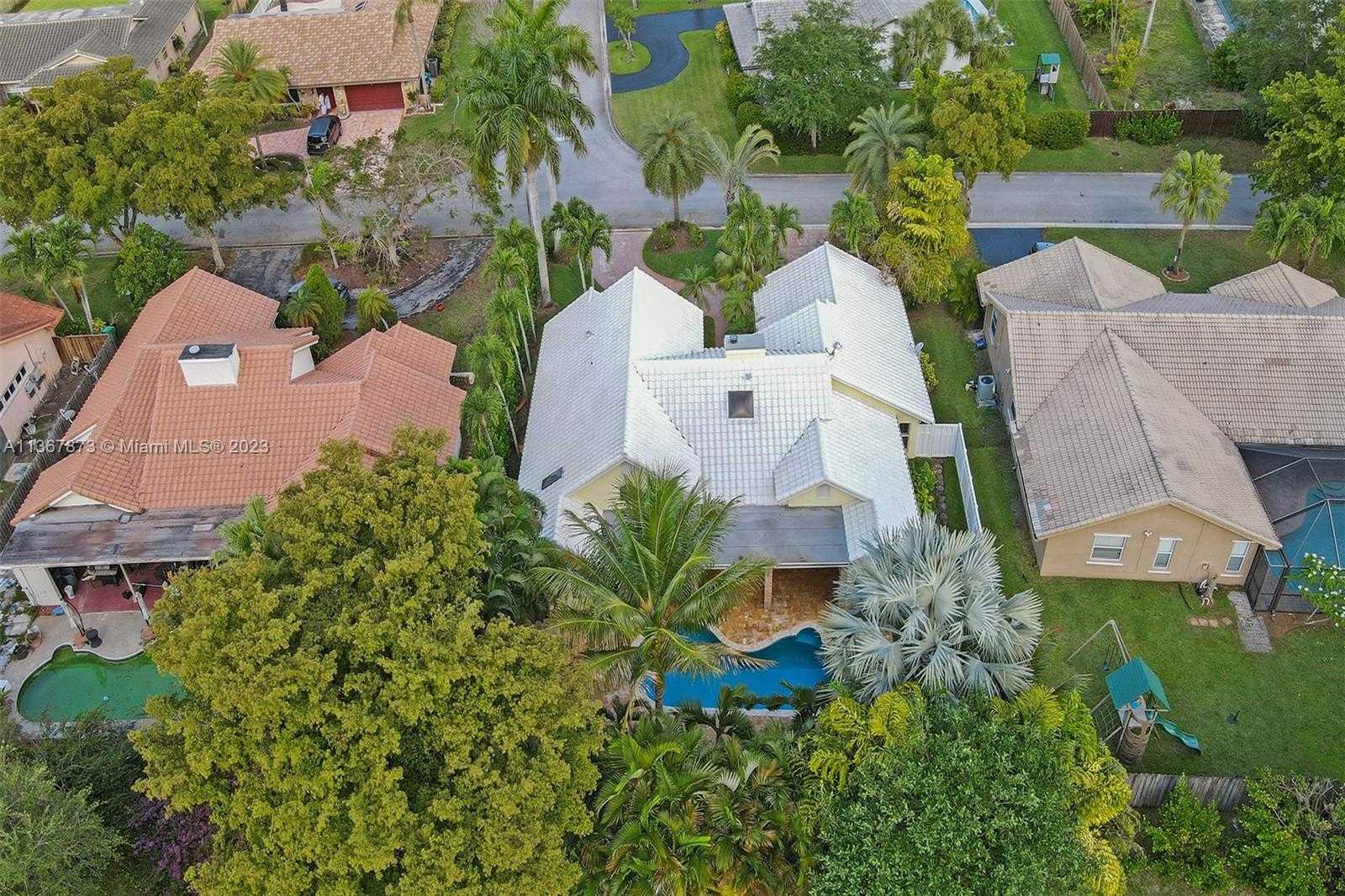 Huis in Coral Springs, Florida 11662371