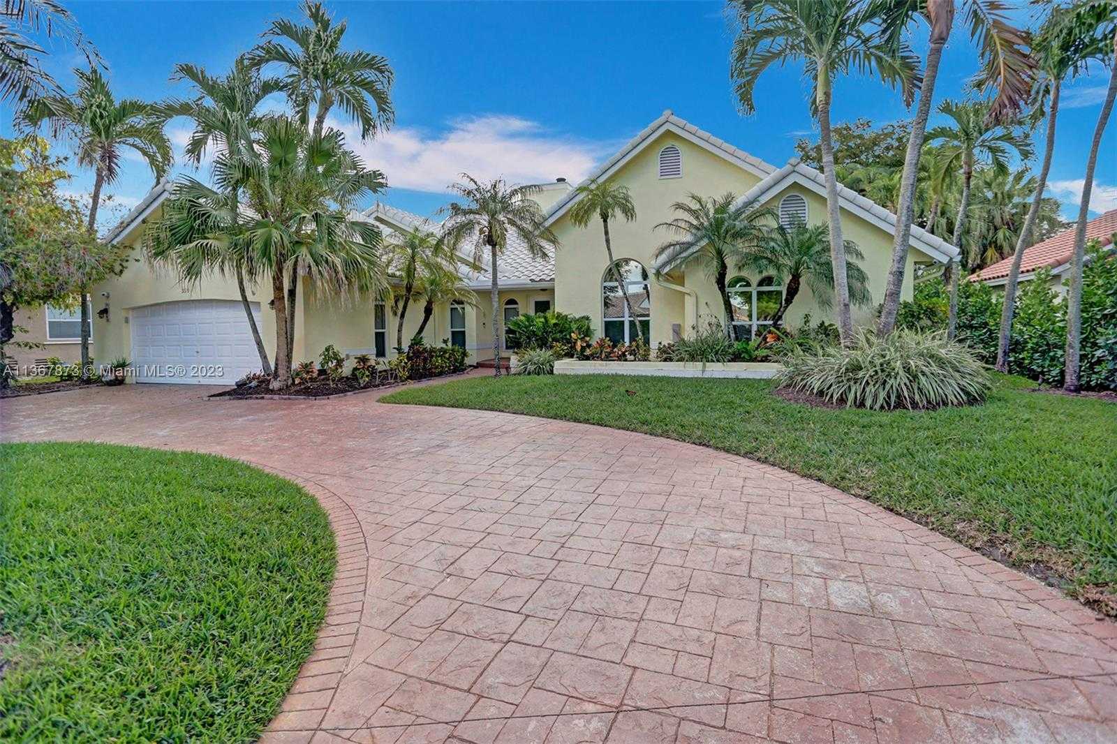 Huis in Coral Springs, Florida 11662371