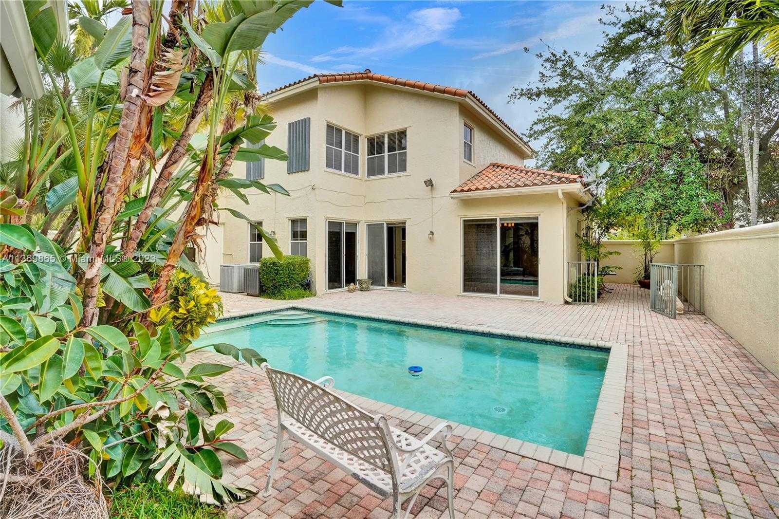 House in Hollywood, Florida 11662377