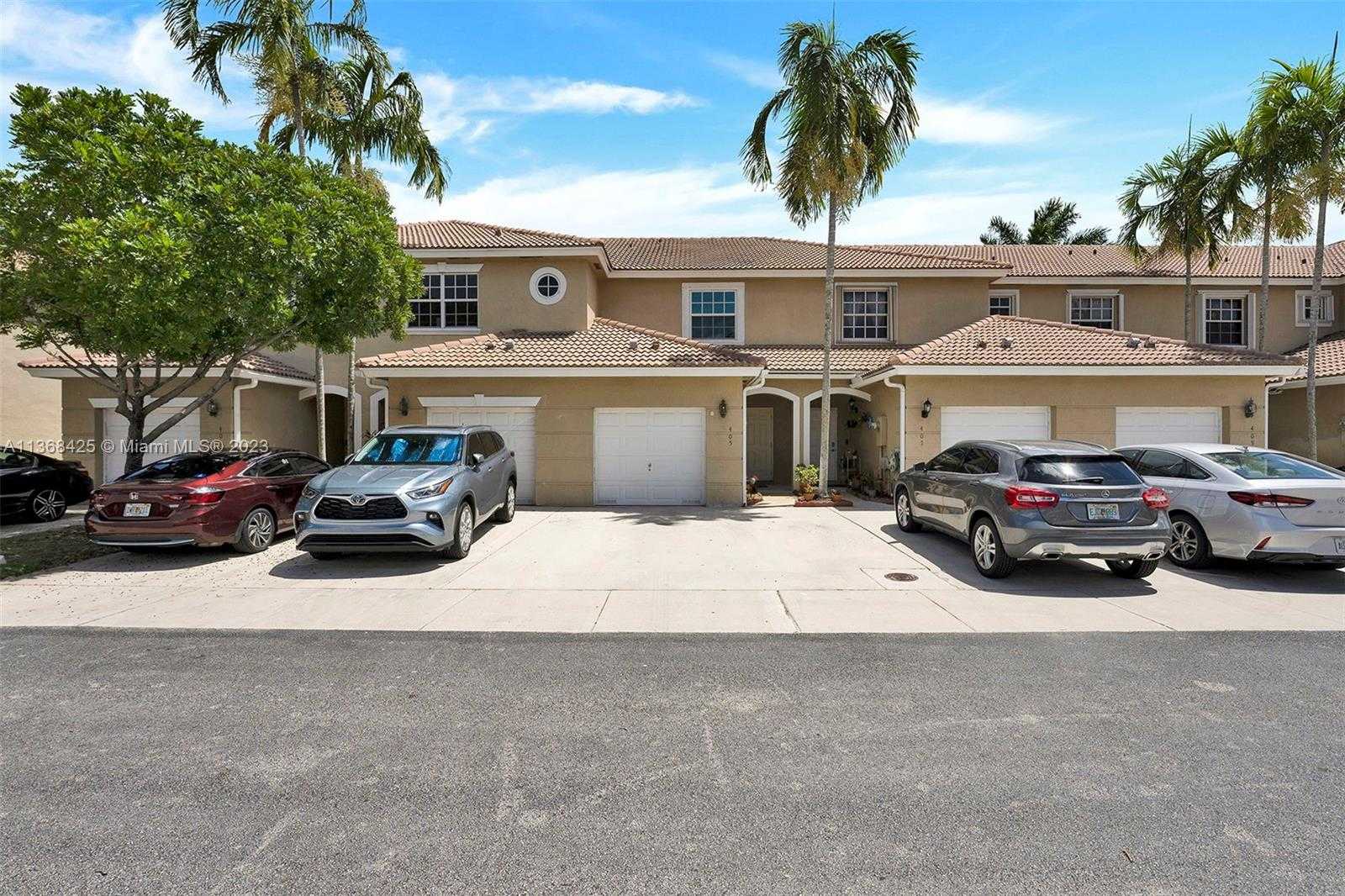 Residential in Pembroke Pines, Florida 11662382