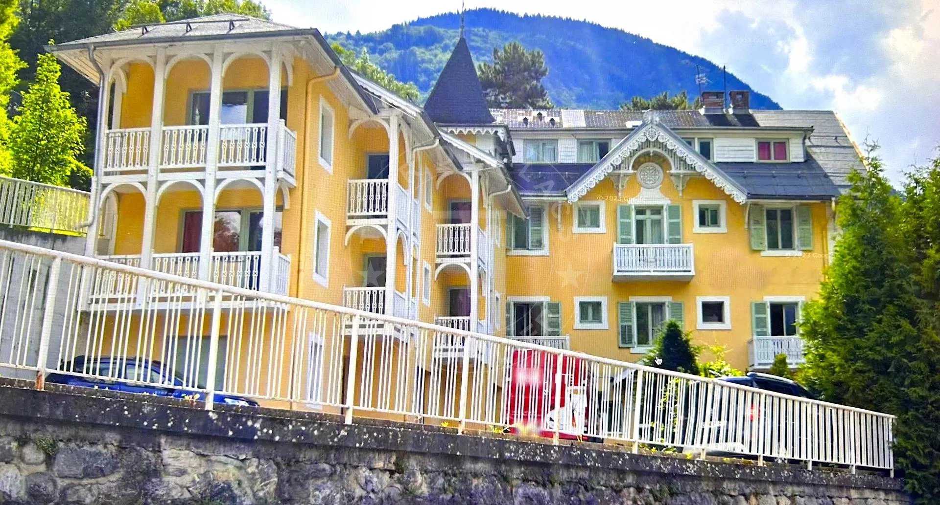 تجاري في Brides-les-Bains, Savoie 11662442